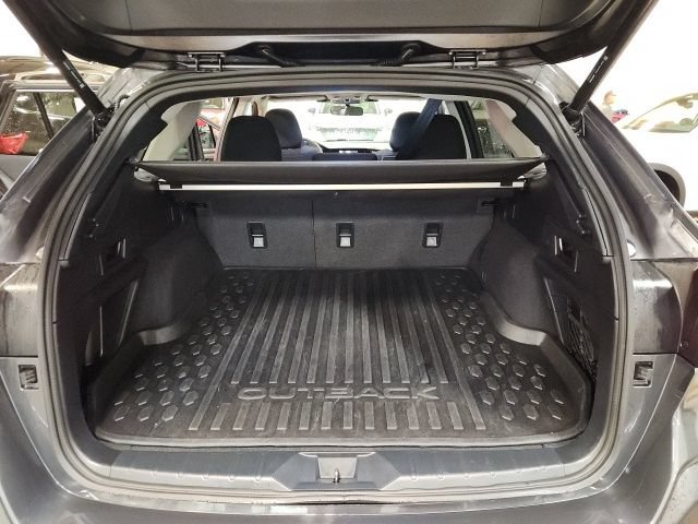 Used 2025 Subaru Outback Premium AWD/4WD image 26