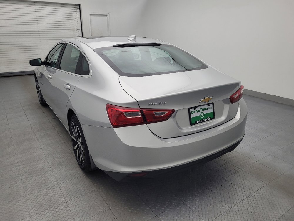 Used 2017 Chevrolet Malibu LT FWD image 5