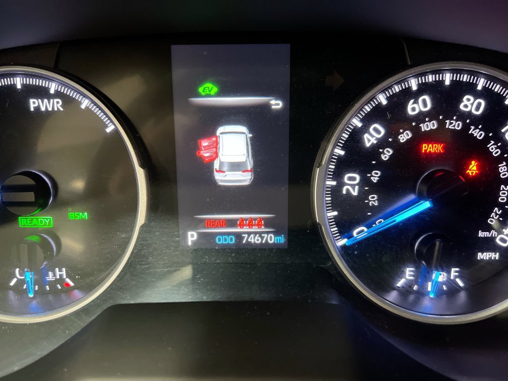 Used 2022 Toyota RAV4 XLE AWD/4WD image 13