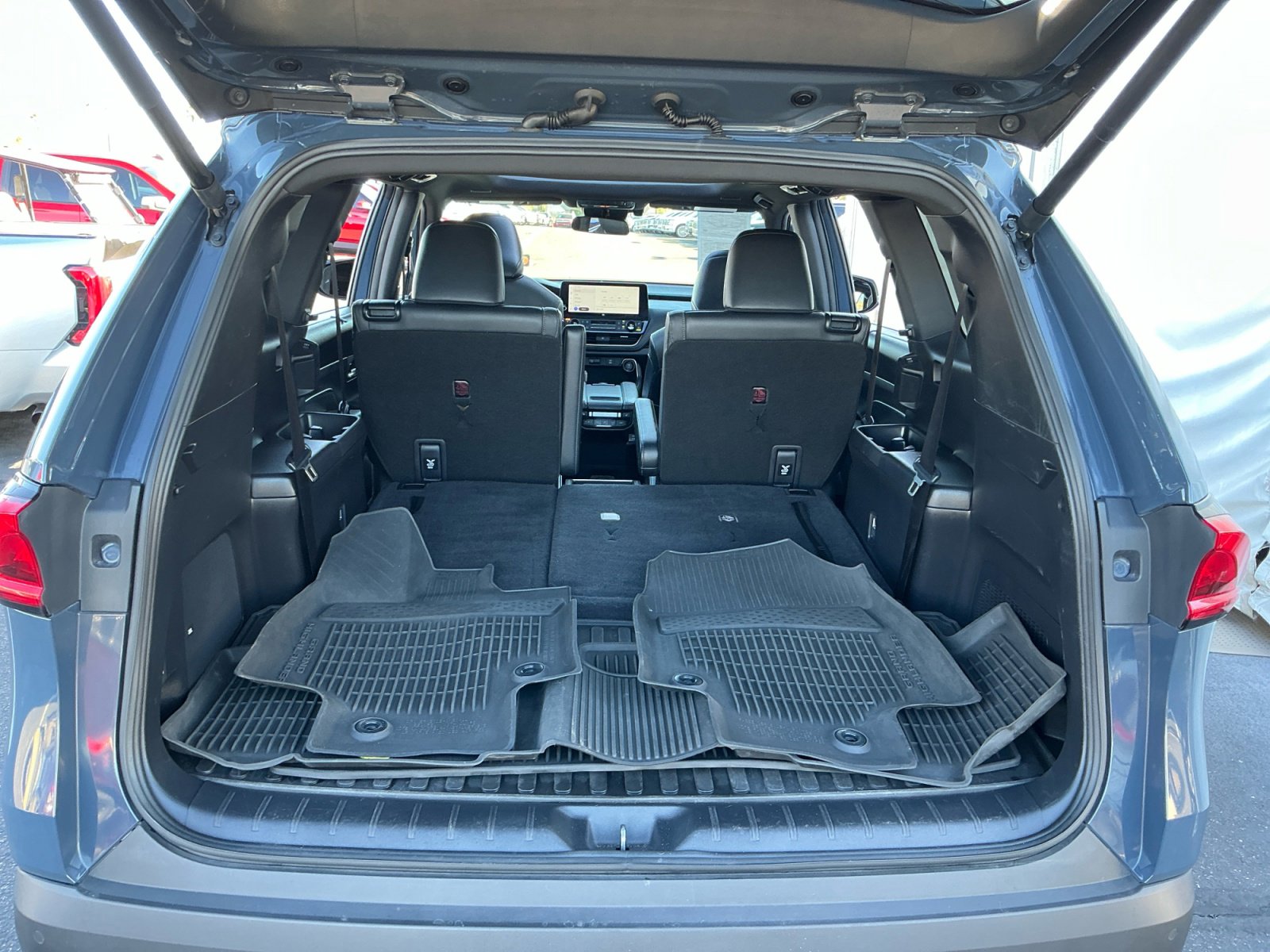 Used 2024 Toyota Grand Highlander AWD Hybrid image 34