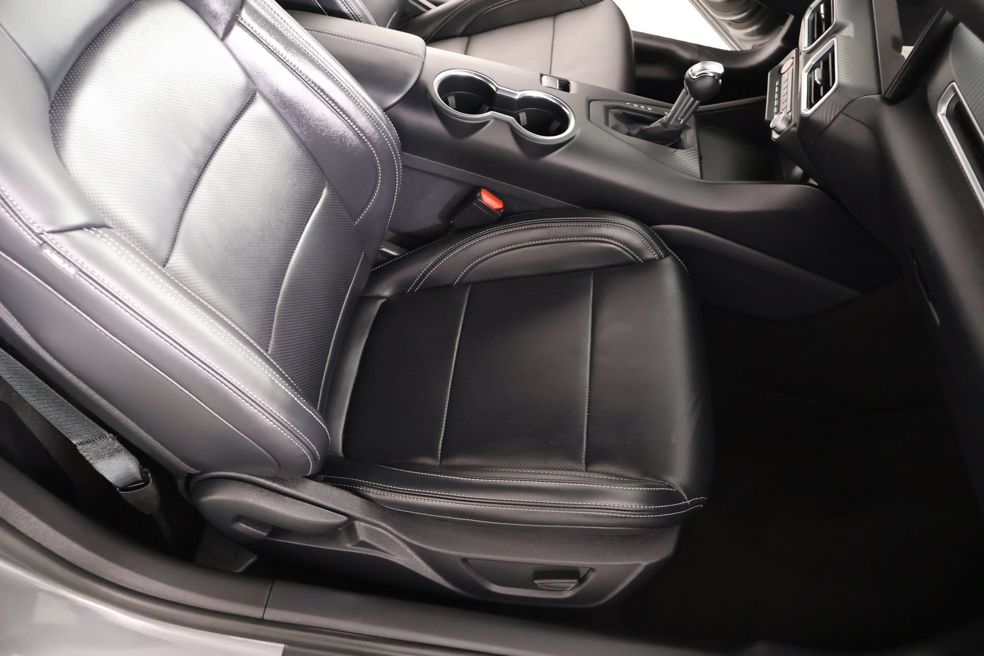 Used 2026 Ford Mustang Premium RWD image 13