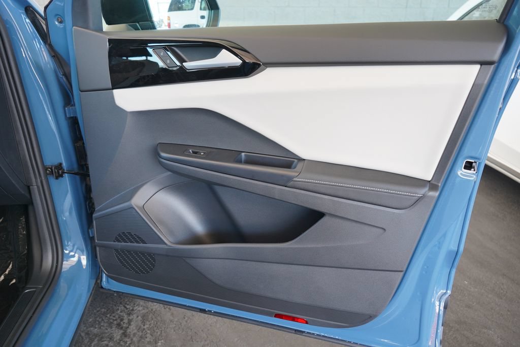 New 2027 Volkswagen Taos S FWD image 32