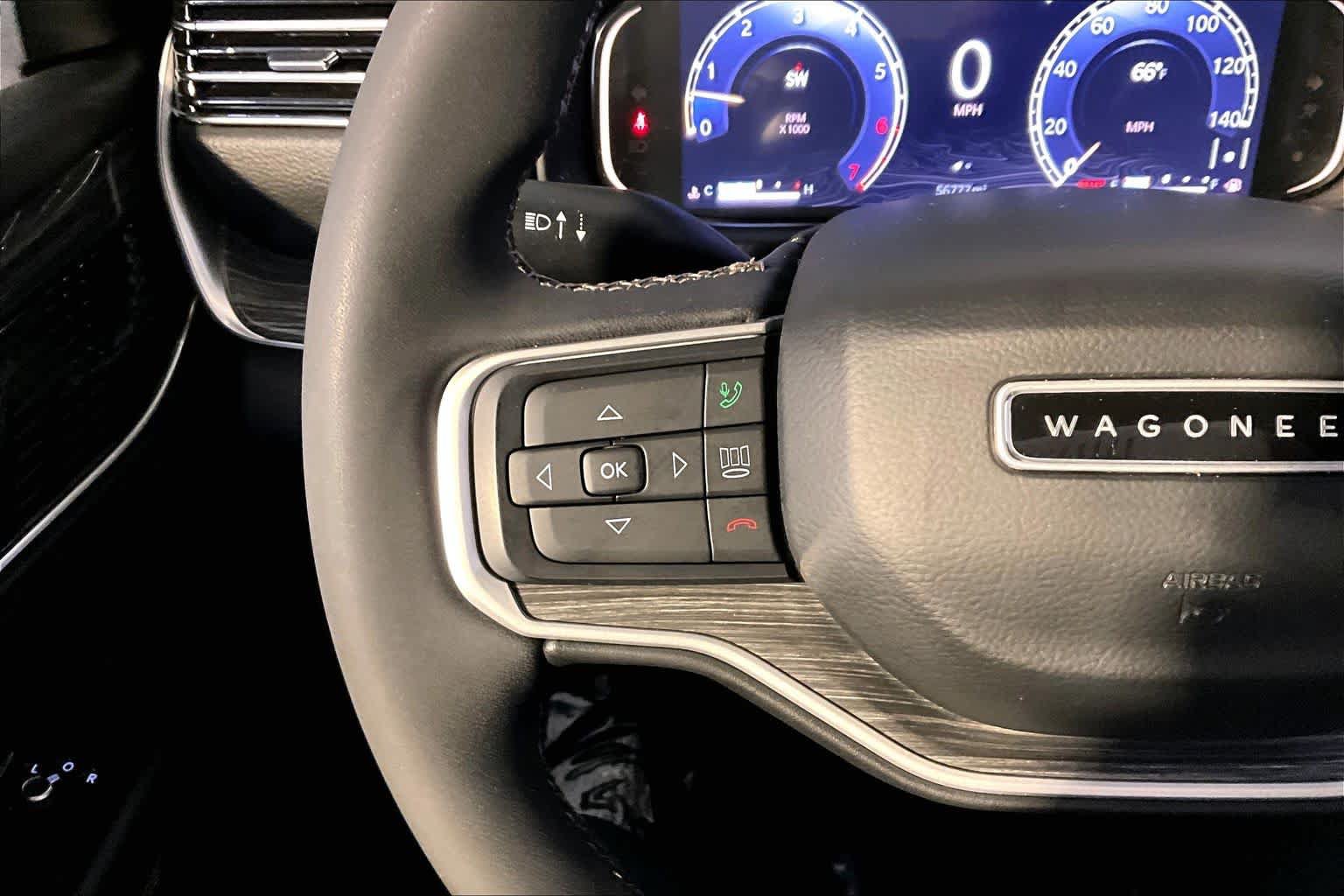 Used 2022 Jeep Wagoneer Series II AWD/4WD image 23