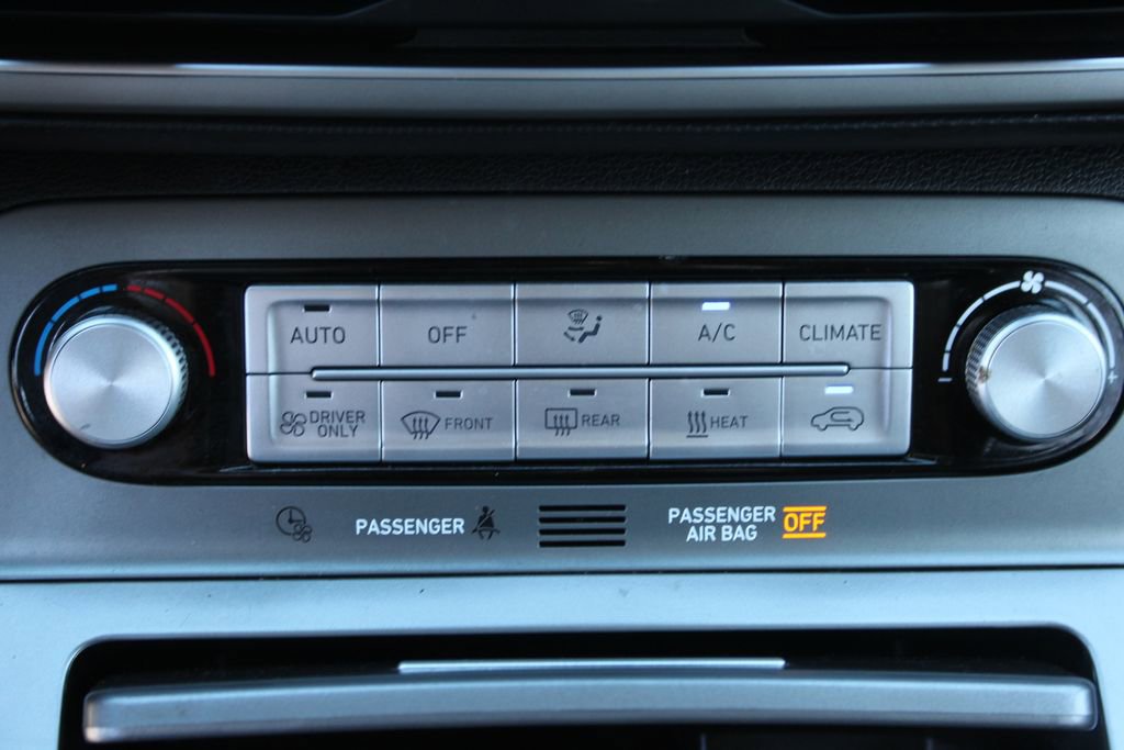 Used 2023 Hyundai Kona Limited image 25