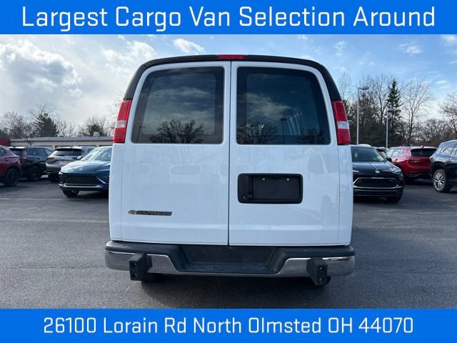 Used 2024 Chevrolet Express 2500 w/ Driver Convenience Package RWD image 4