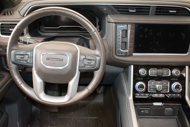 Used 2022 GMC Yukon Denali w/ Max Trailering Package AWD/4WD image 18