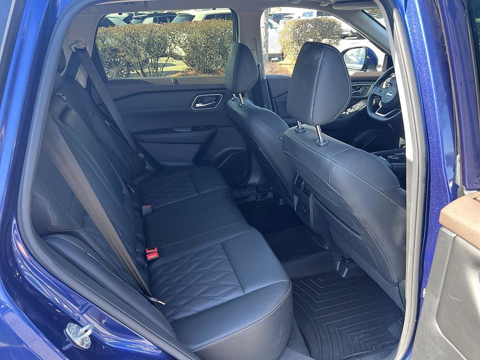 Certified 2023 Nissan Rogue Platinum image 16