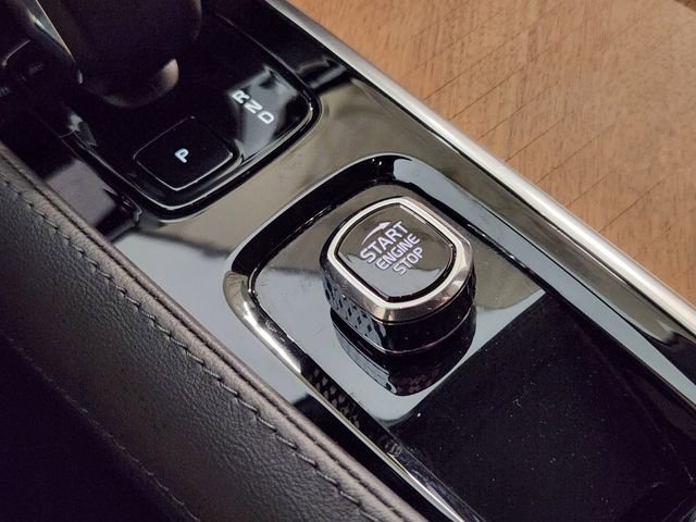 Used 2024 Volvo XC90 B5 Plus image 21