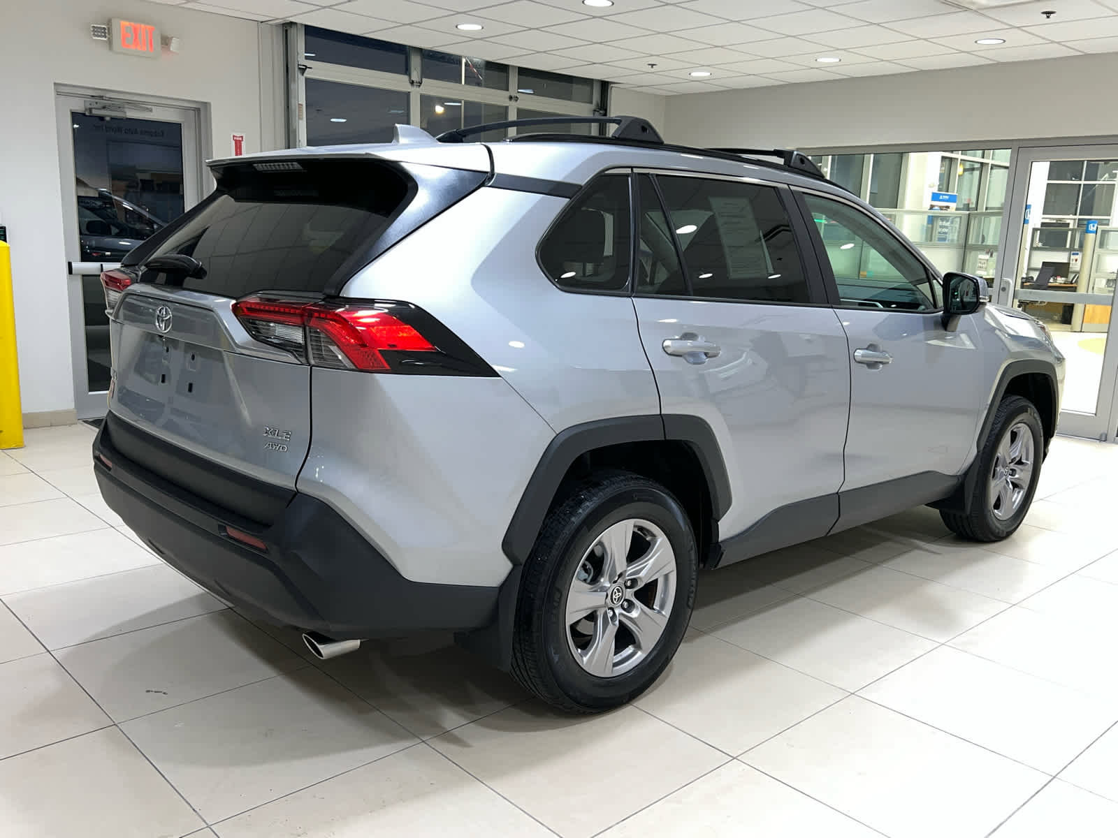 Used 2023 Toyota RAV4 XLE w/ Convenience Package AWD/4WD image 10