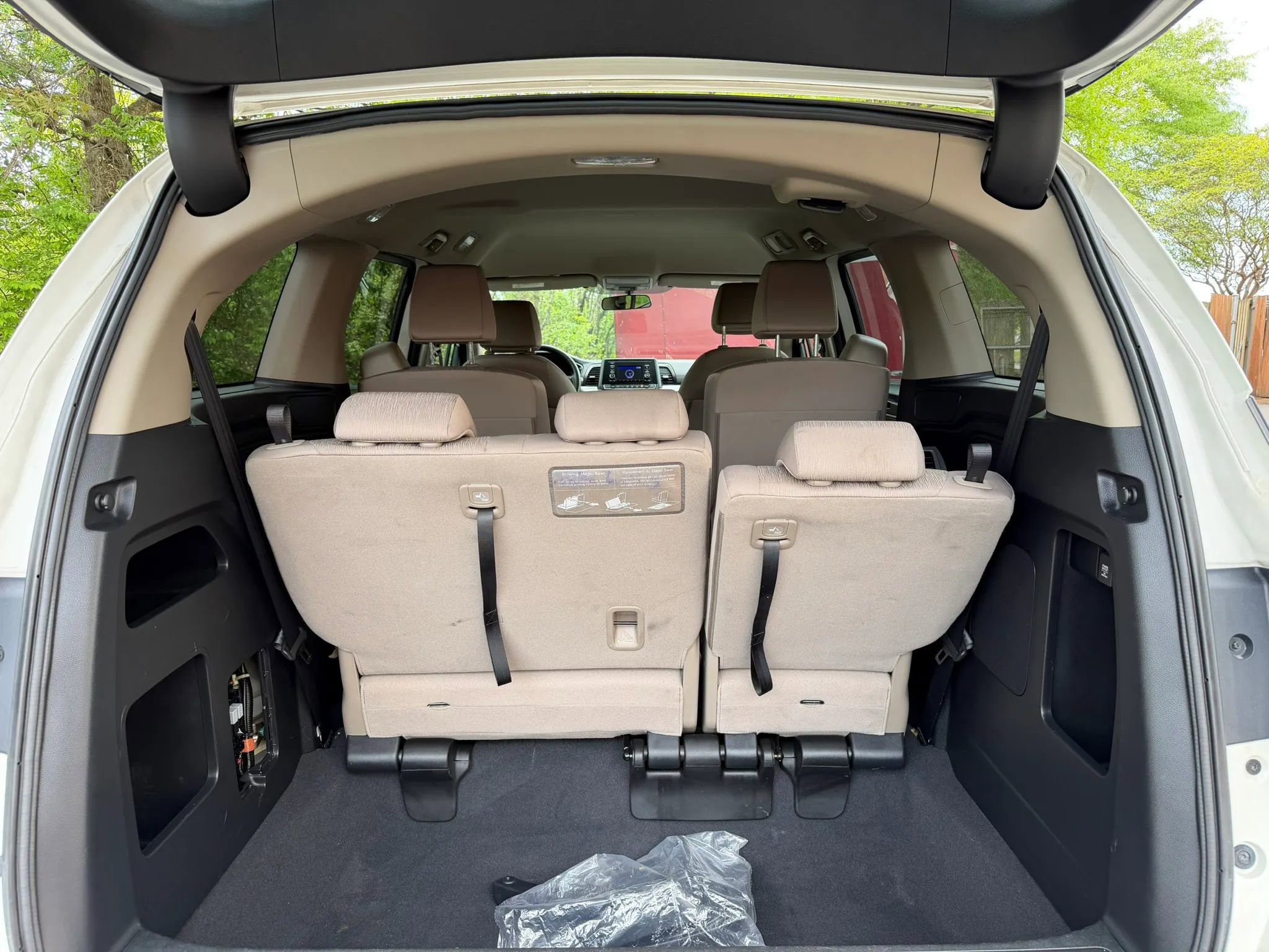 Used 2018 Honda Odyssey LX image 7