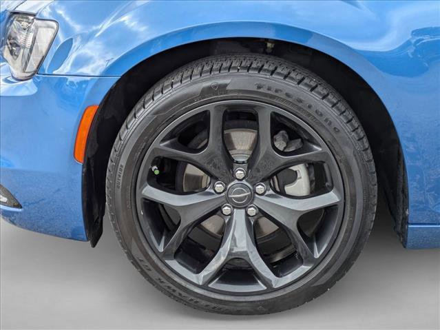 Used 2023 Chrysler 300 Touring w/ Sport Appearance Package image 21