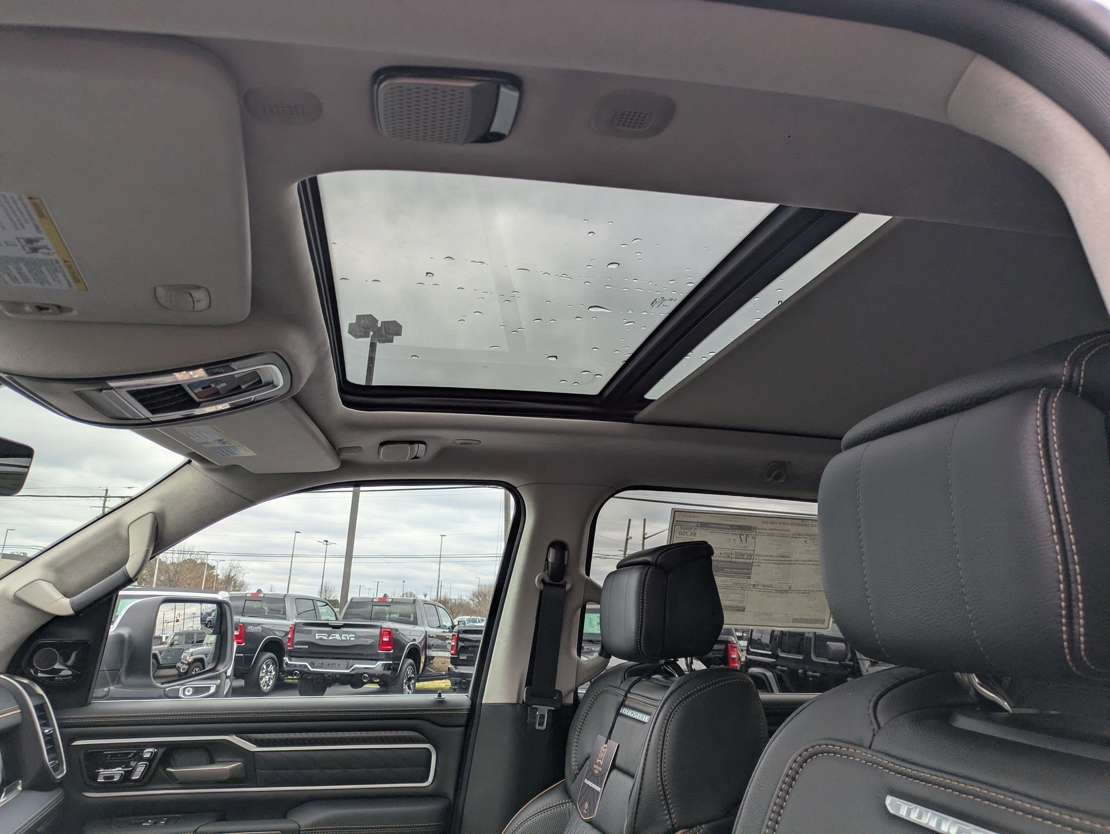 New 2026 RAM 1500 Tungsten w/ Trailer Tow Group AWD/4WD image 13