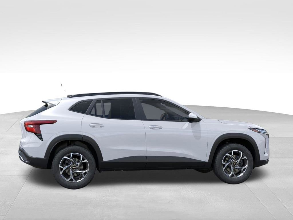 New 2026 Chevrolet Trax LT w/ Driver Confidence Package FWD image 5