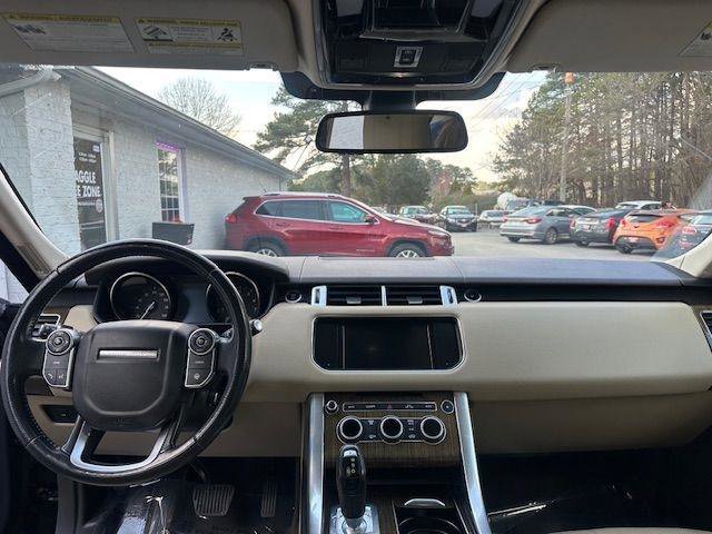 Used 2016 Land Rover Range Rover Sport SE image 16