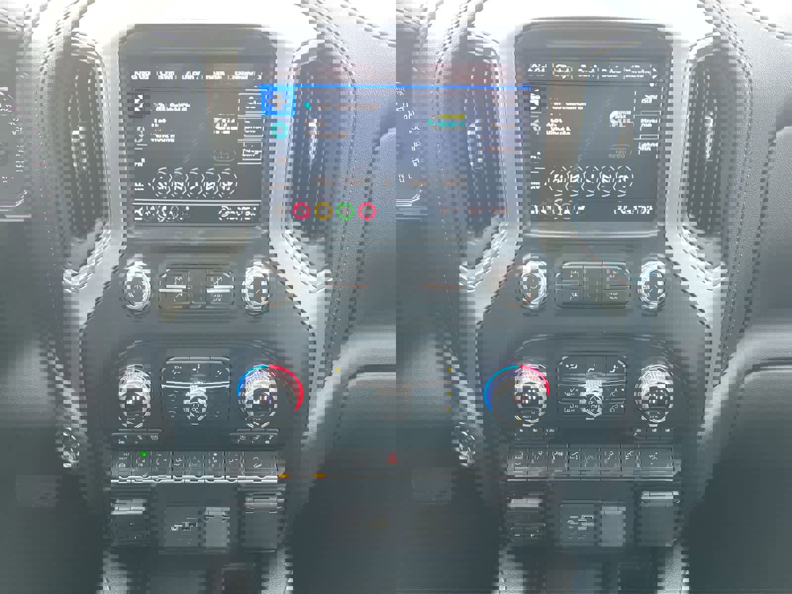 Used 2022 GMC Sierra 2500 SLT w/ SLT Preferred Package image 26