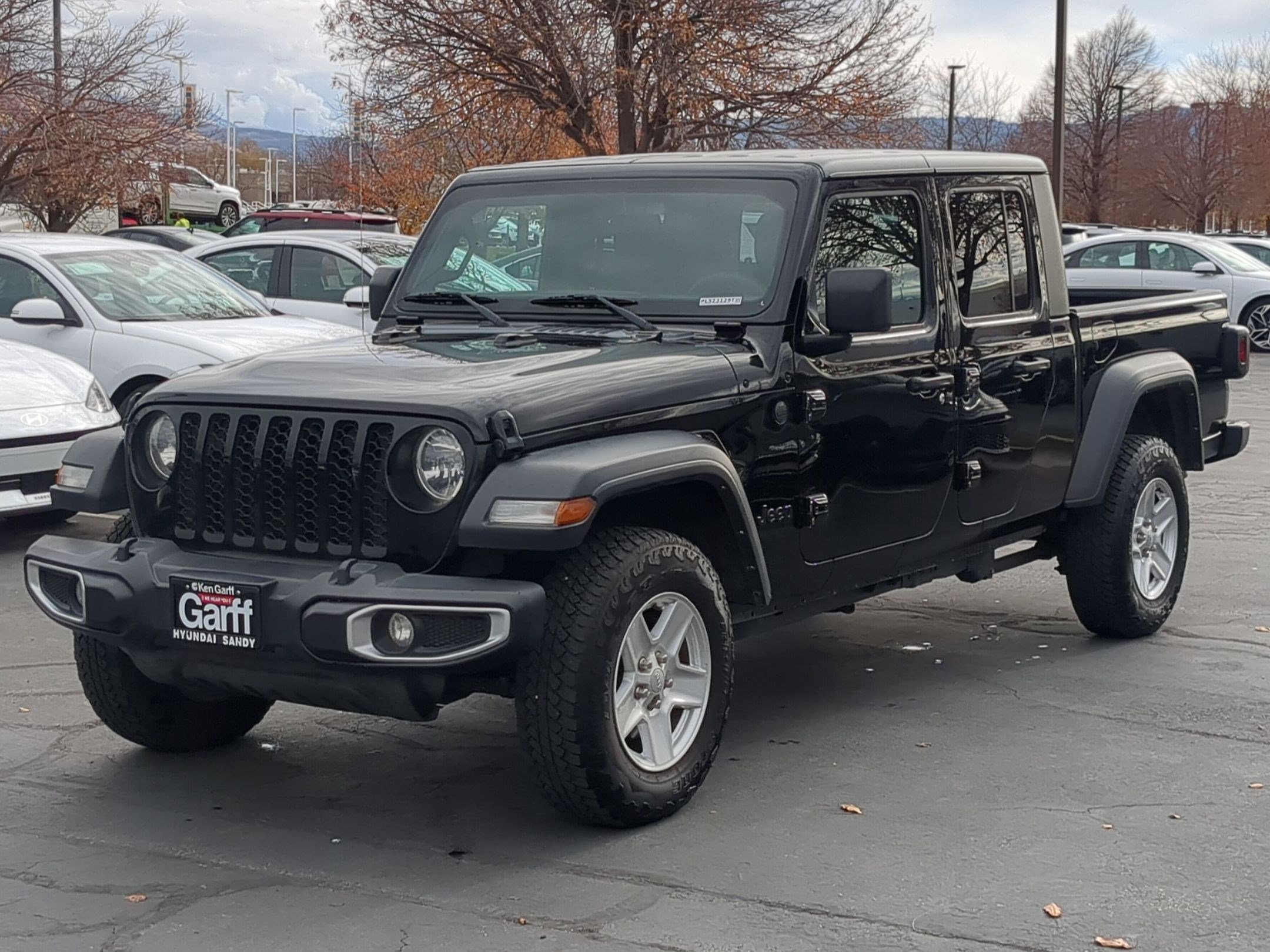 Used 2023 Jeep Gladiator Sport image 10