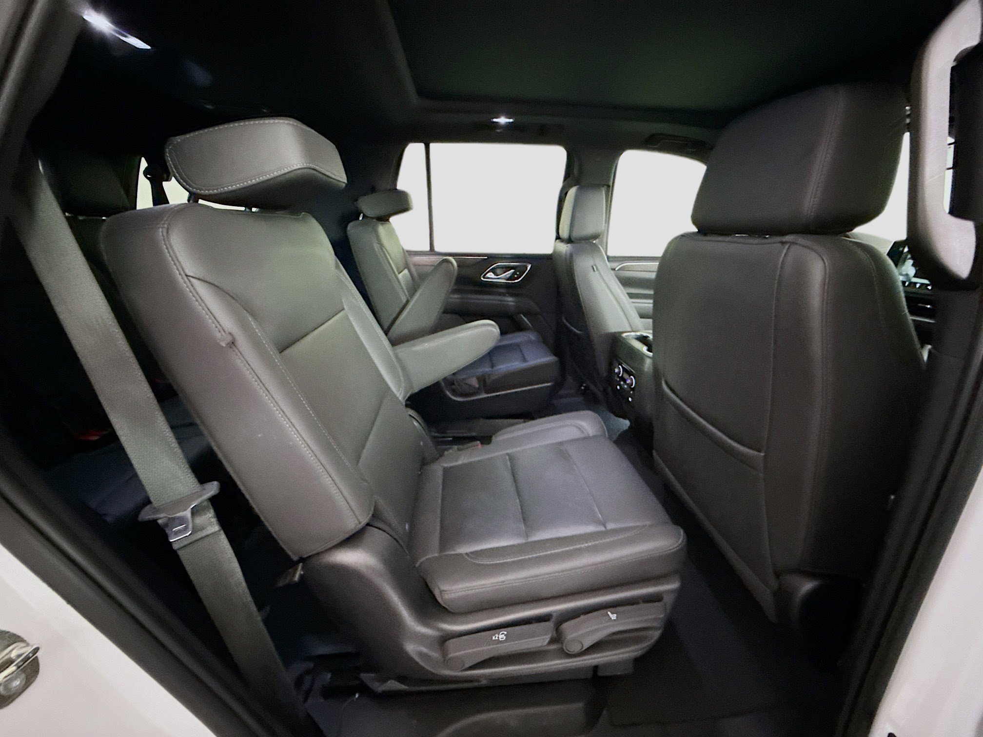 Used 2022 Chevrolet Tahoe LT w/ LT Signature Plus Package RWD image 27