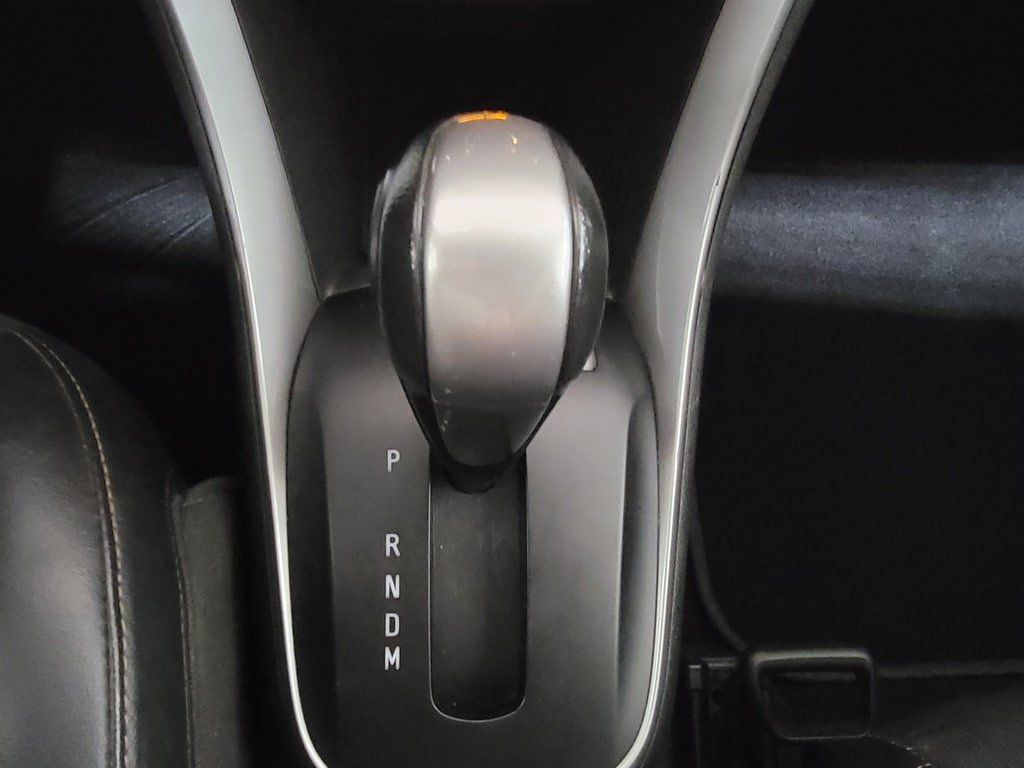 Used 2020 Chevrolet Trax LT w/ LT Convenience Package FWD image 17