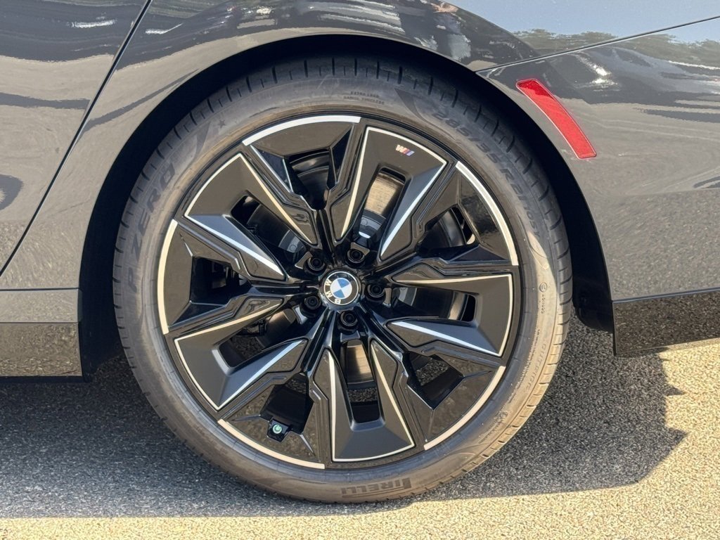 New 2026 BMW 740i image 16