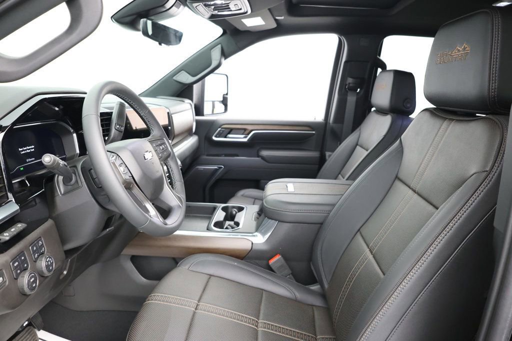 Used 2024 Chevrolet Silverado 2500 High Country w/ High Country Premium Package image 18