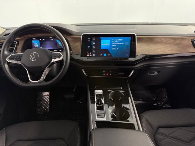 Used 2025 Volkswagen Atlas SE FWD image 24