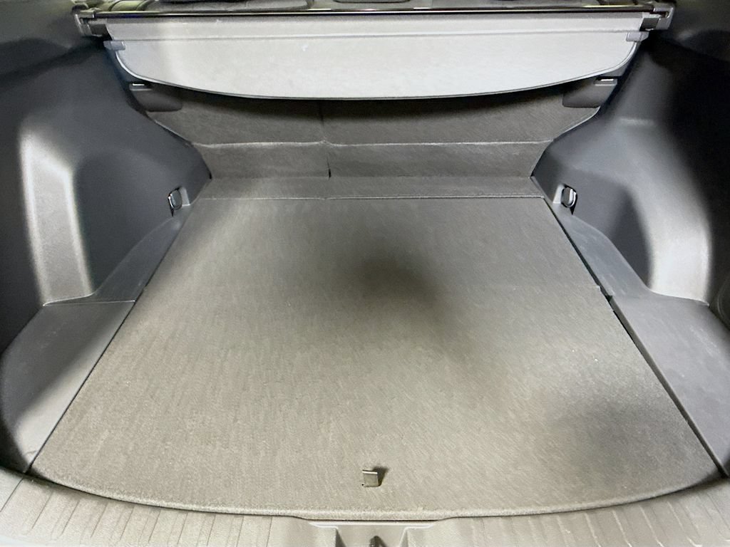 Used 2023 Toyota RAV4 XLE AWD/4WD image 6