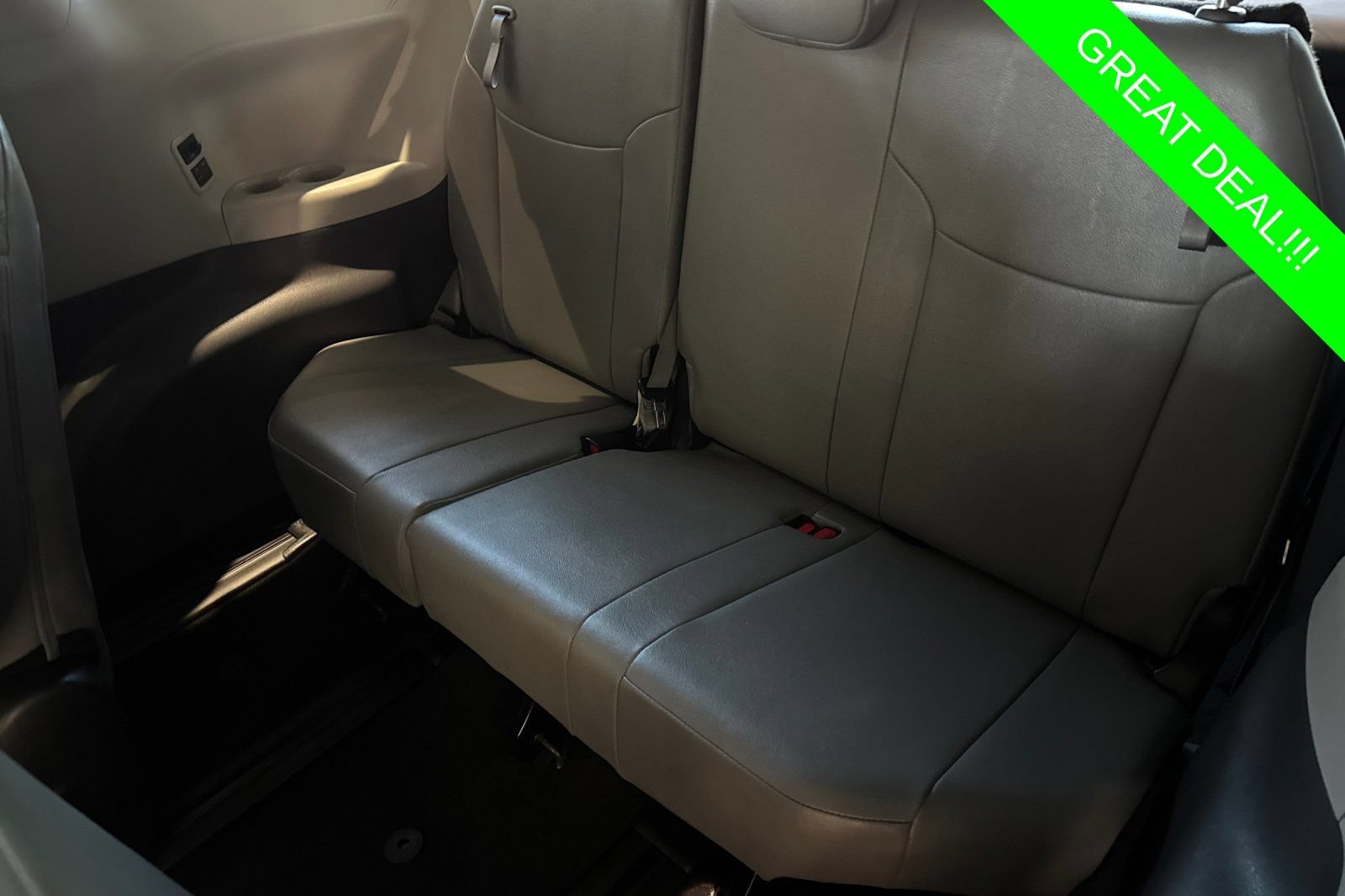 Certified 2023 Toyota Sienna Limited FWD image 16