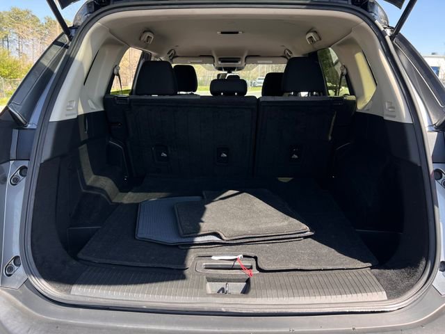 Used 2023 Nissan Rogue SV FWD image 27