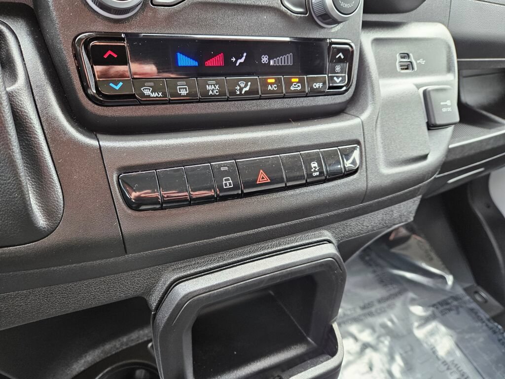 Used 2026 RAM ProMaster 2500 w/ Convenience Group FWD image 21