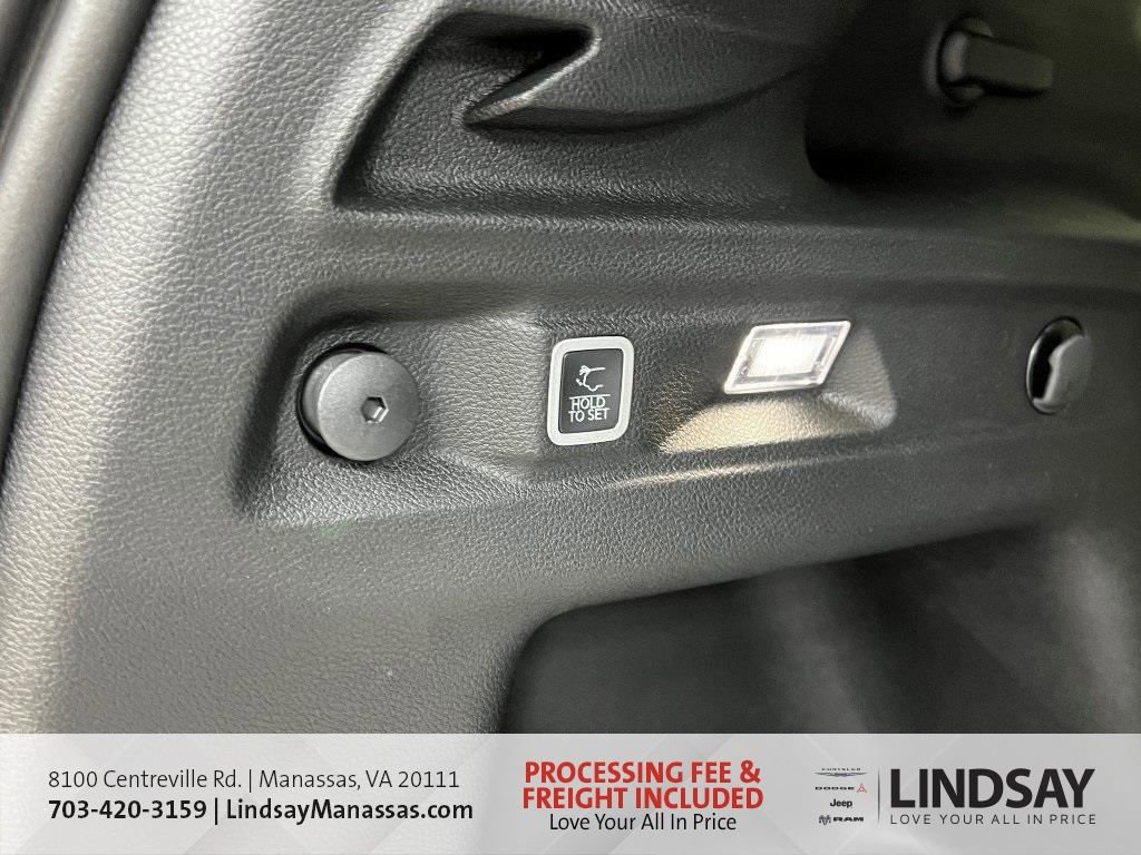 New 2025 Jeep Grand Cherokee L Limited w/ Luxury Tech Group II image 9