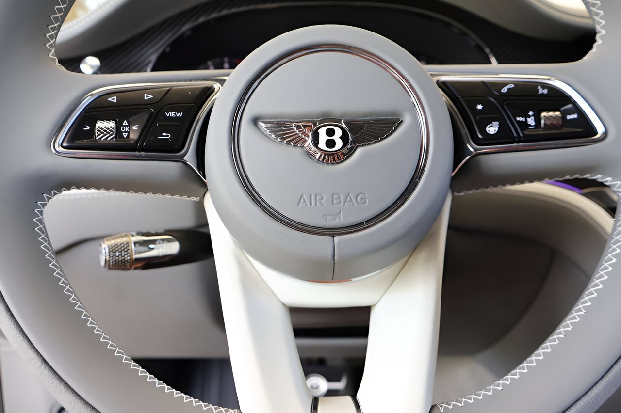 New 2026 Bentley Flying Spur Plug-In Hybrid AWD/4WD image 24