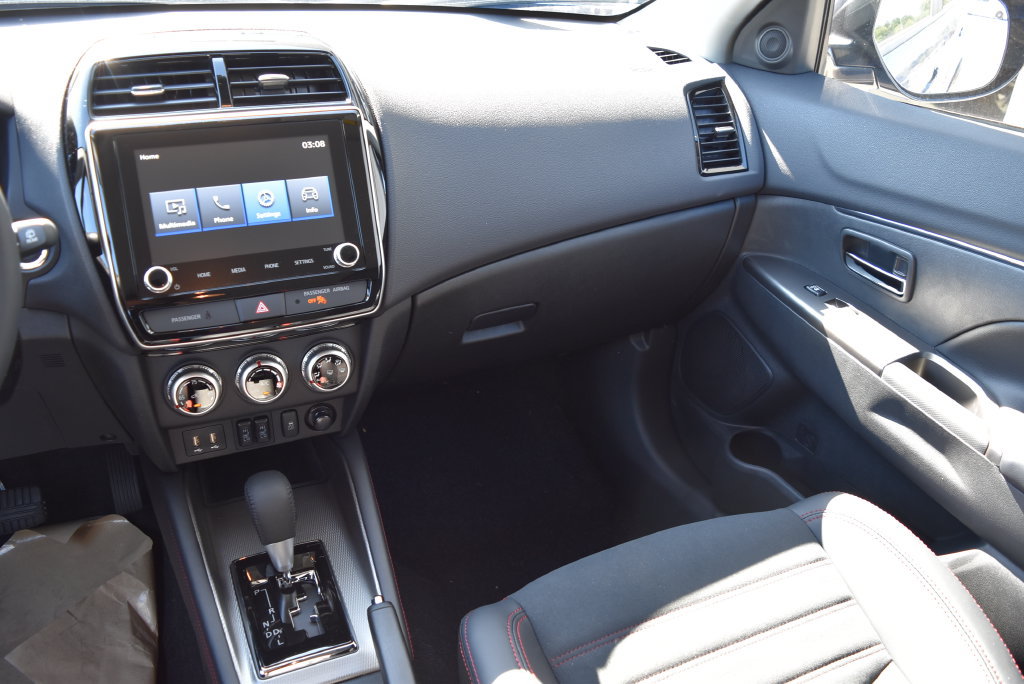 New 2027 Mitsubishi Outlander Sport SE AWD/4WD image 8