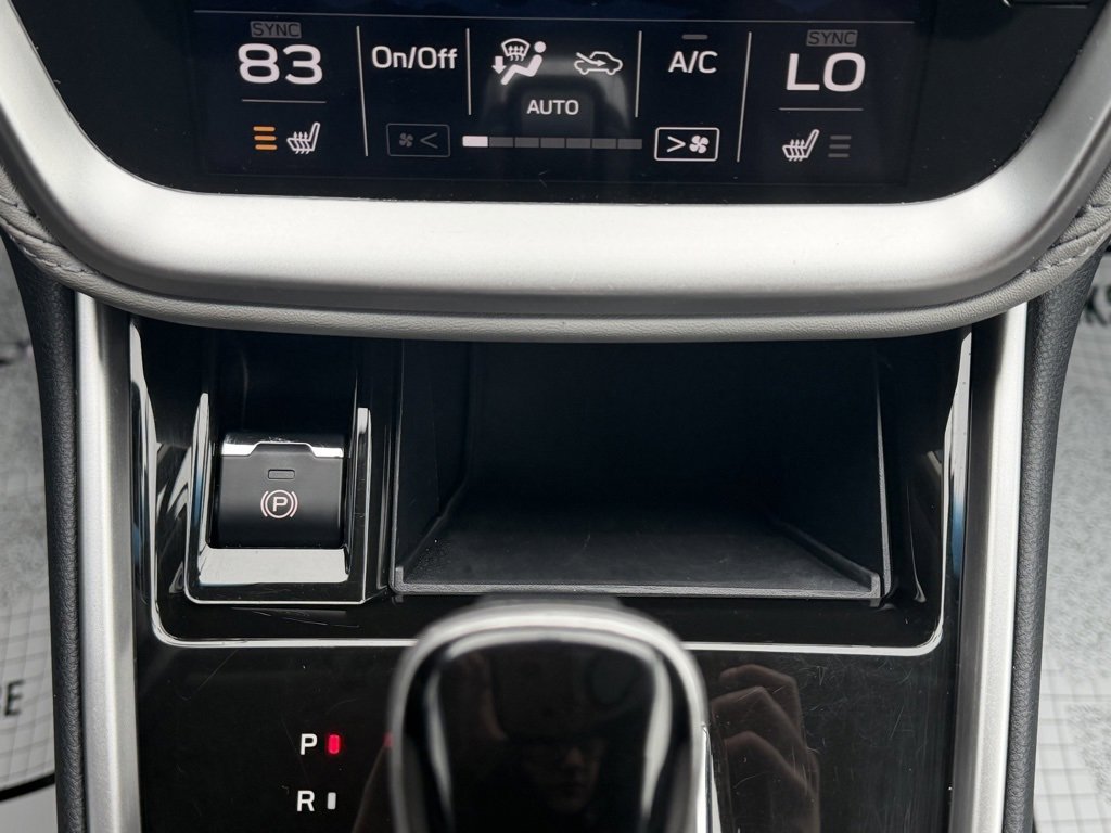 Used 2022 Subaru Outback Premium image 22