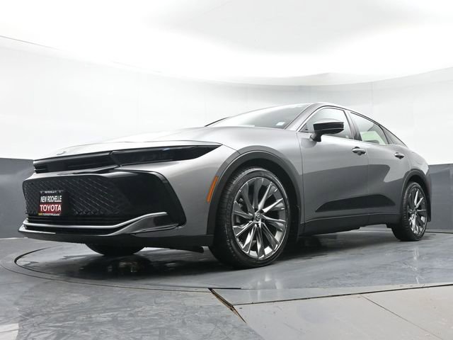 Used 2024 Toyota Crown Limited AWD/4WD image 34