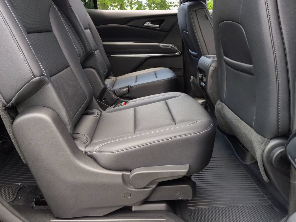 New 2026 Chevrolet Traverse LT w/ Driver Confidence Package FWD image 23