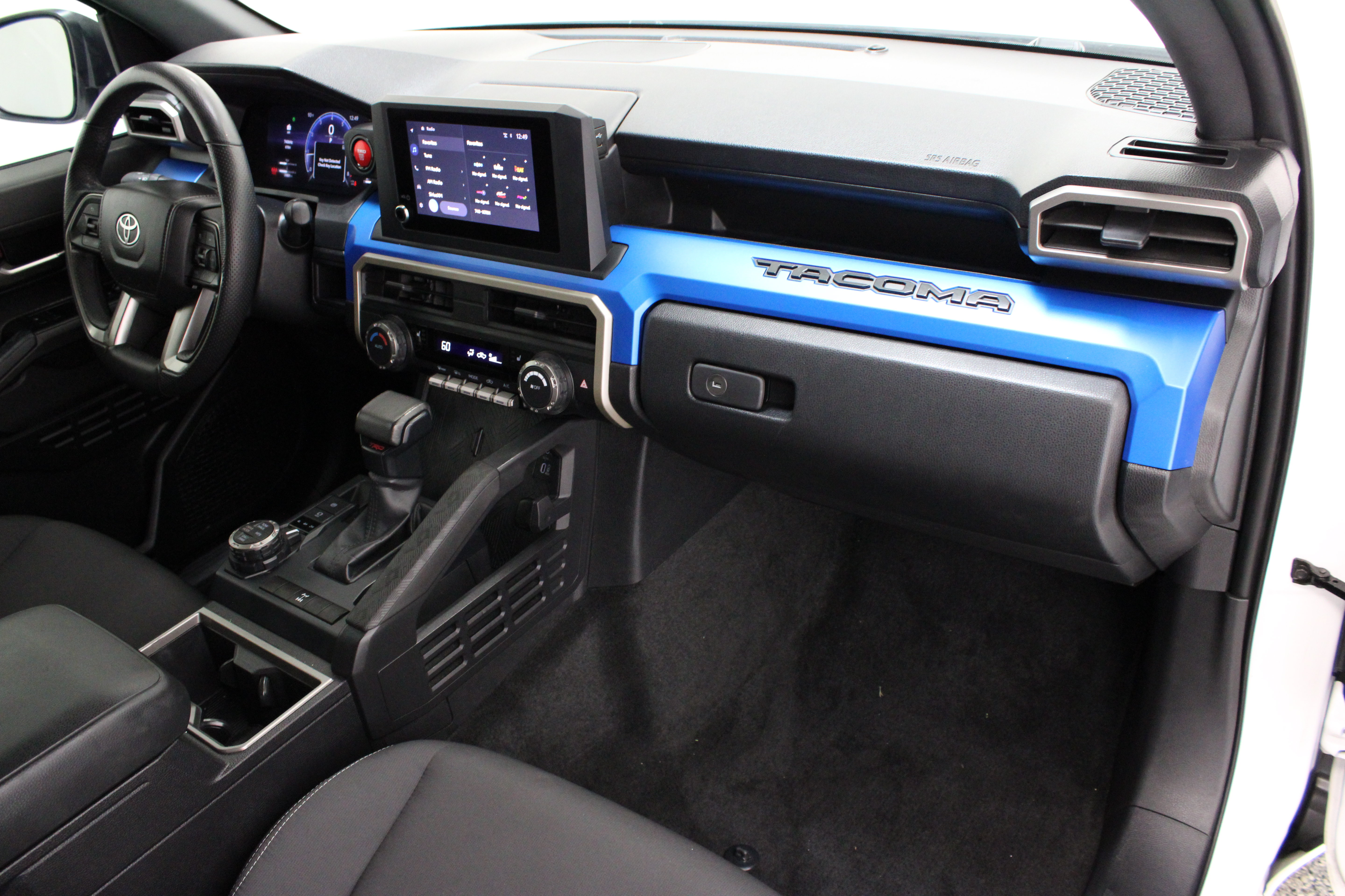 Used 2025 Toyota Tacoma TRD Off-Road AWD/4WD image 35