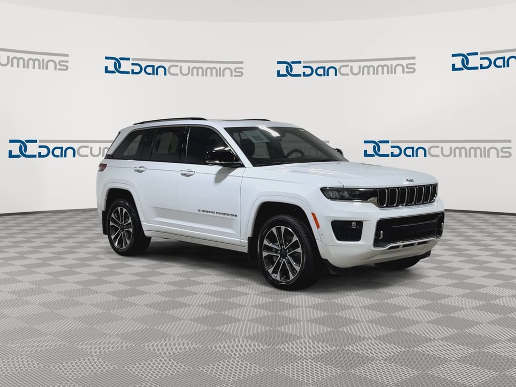 Used 2022 Jeep Grand Cherokee Overland AWD/4WD image 2