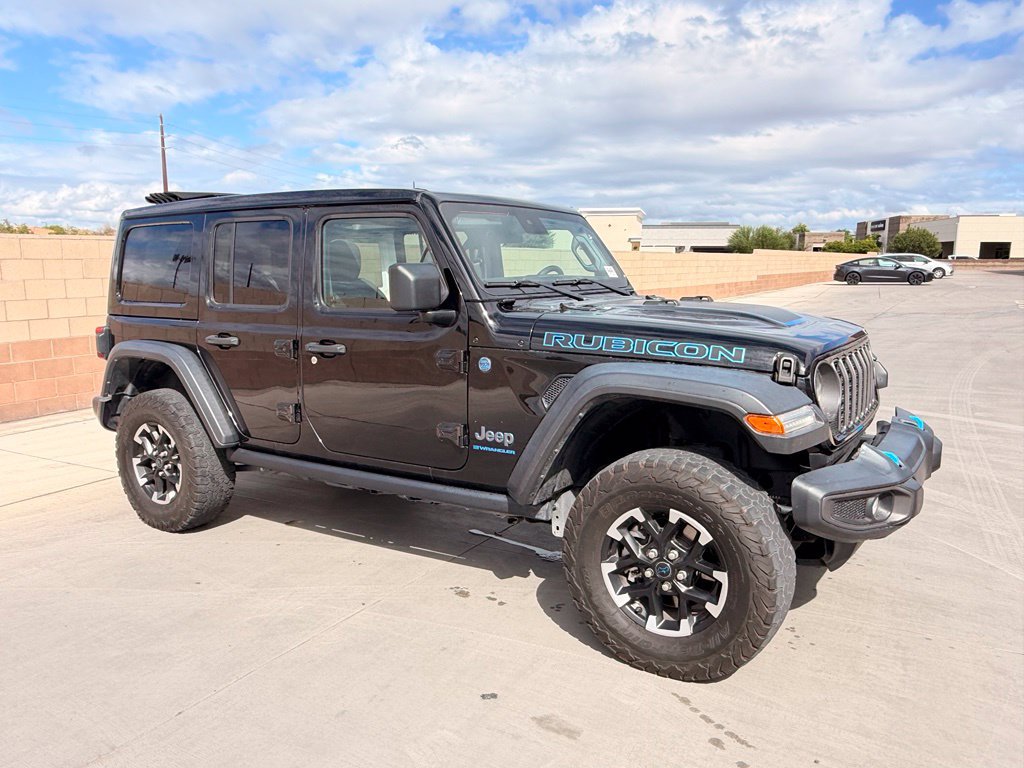 Used 2024 Jeep Wrangler Unlimited Rubicon 4xe w/ Convenience Group AWD/4WD image 5