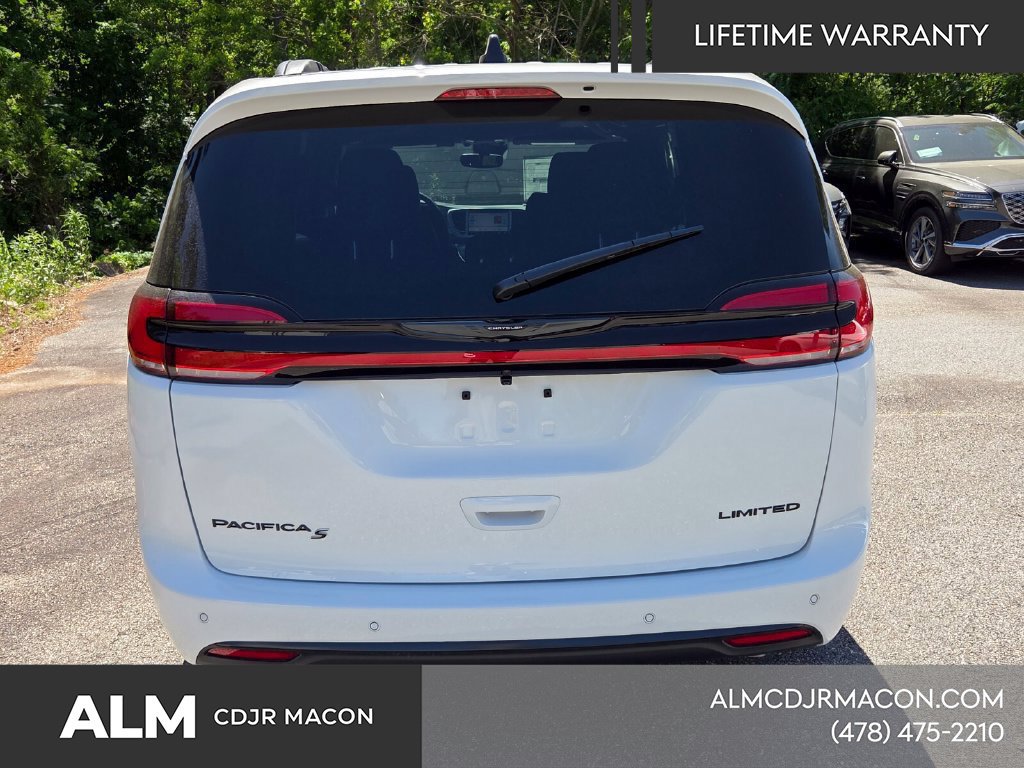 New 2026 Chrysler Pacifica Limited w/ S Appearance Package FWD image 14