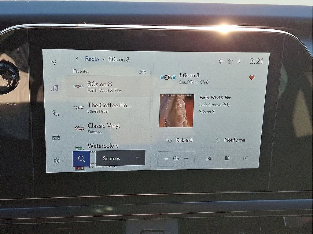 Used 2025 Lexus UX 300h AWD w/ Accessory Package (Z2) image 18