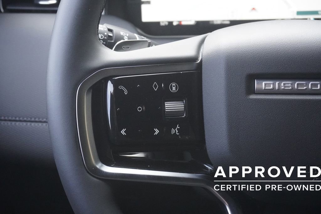 Used 2025 Land Rover Discovery Sport Dynamic SE image 12