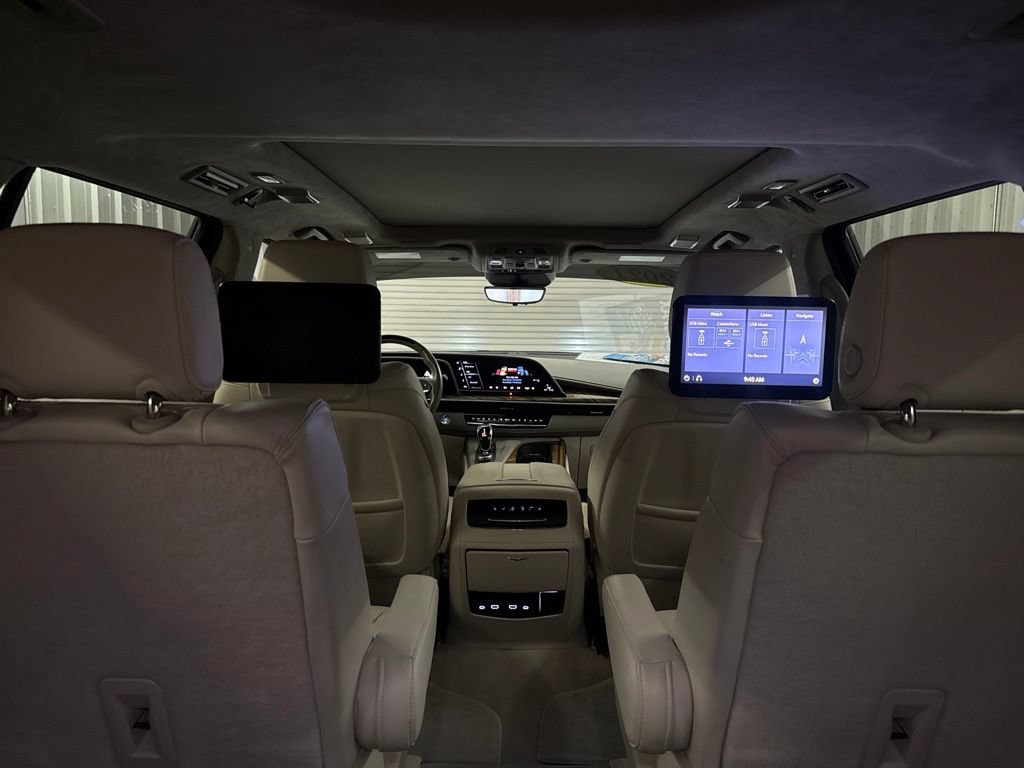 Used 2021 Cadillac Escalade Premium Luxury Platinum AWD/4WD image 31