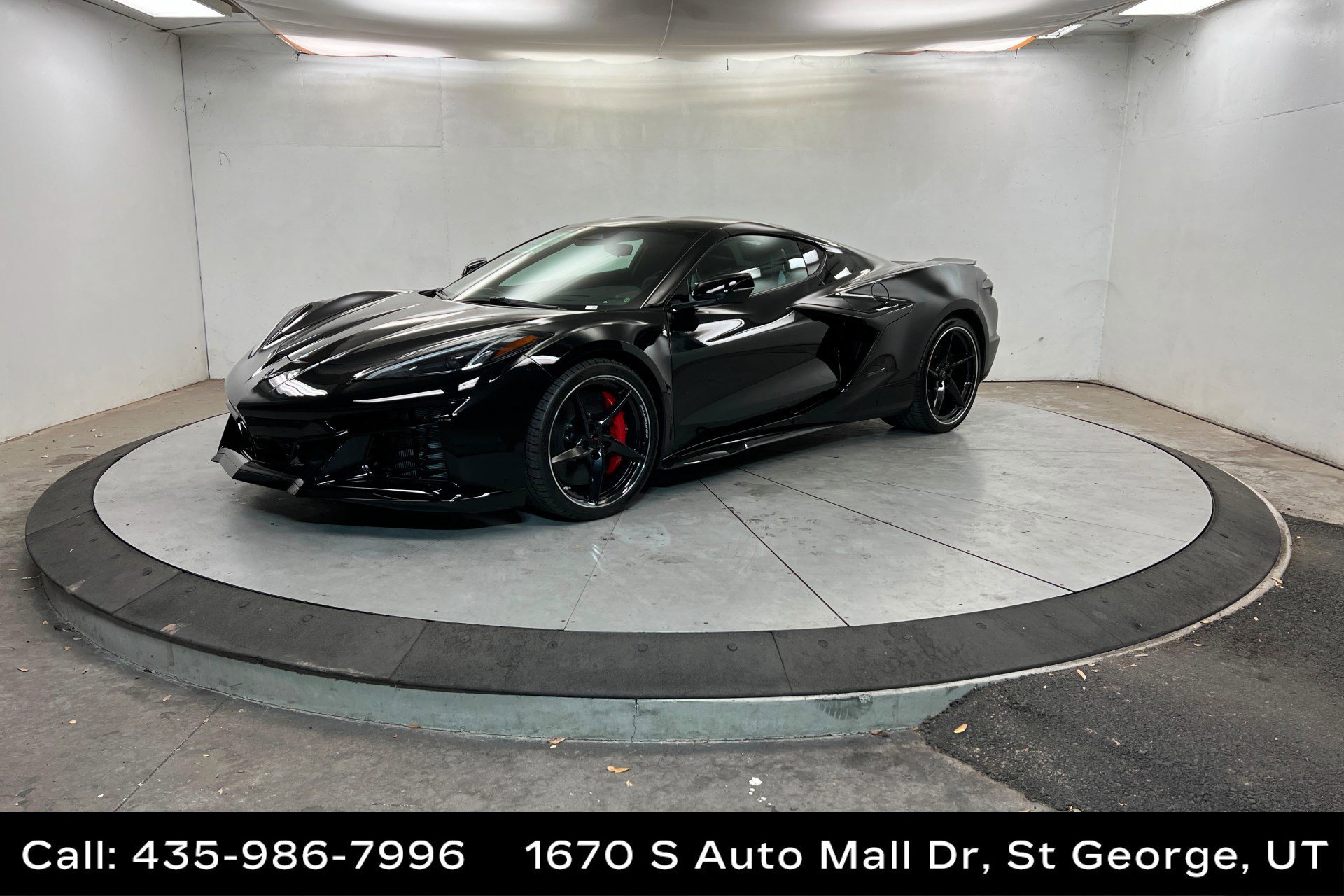 New 2025 Chevrolet Corvette E-Ray w/ Stealth Interior Trim Package image 1