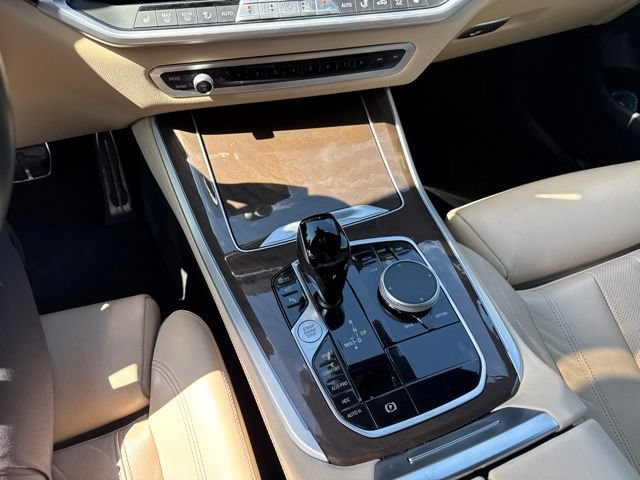 Used 2022 BMW X5 xDrive40i w/ M Sport Package AWD/4WD image 7