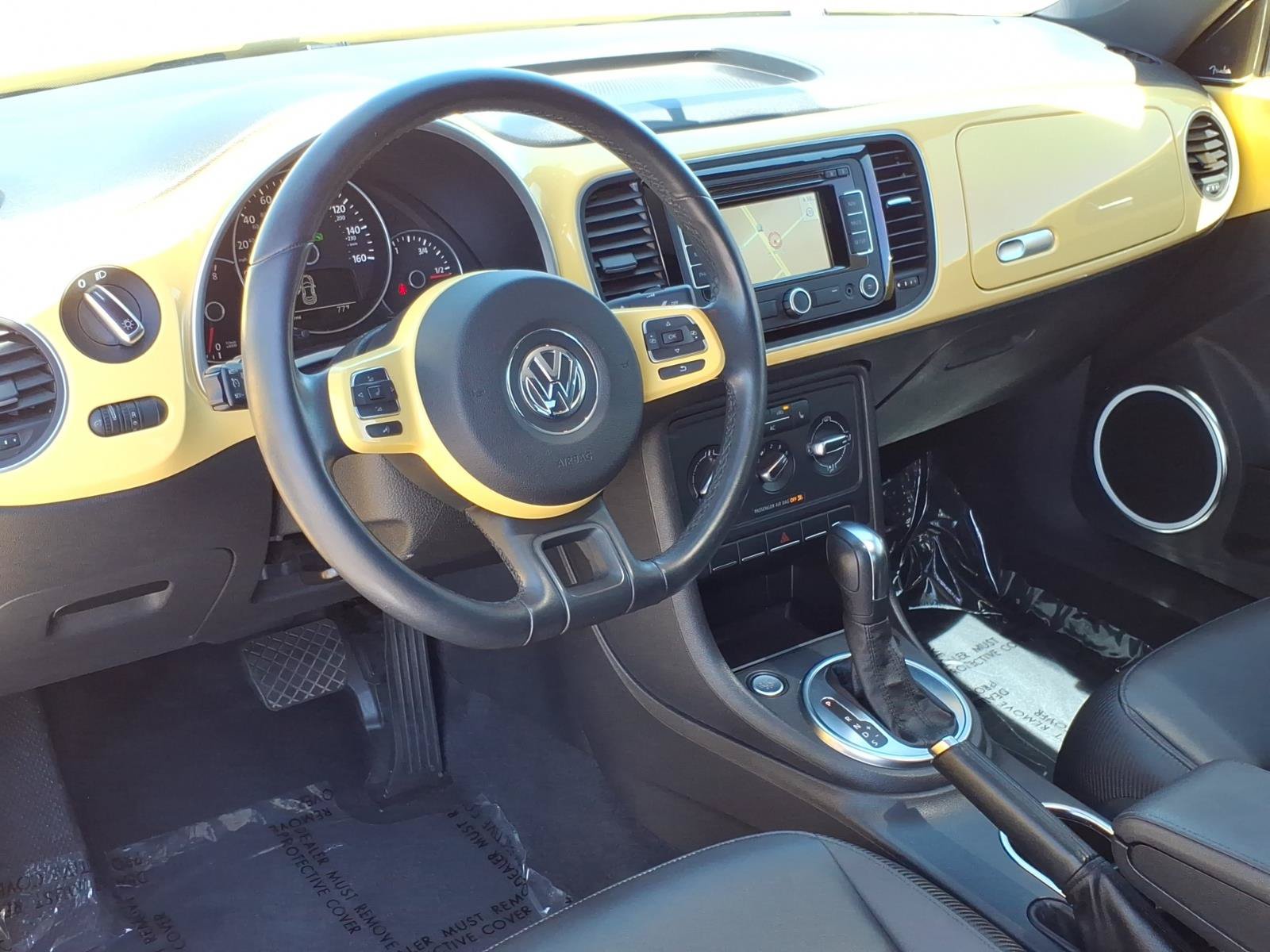 Used 2012 Volkswagen Beetle 2.5 FWD image 23