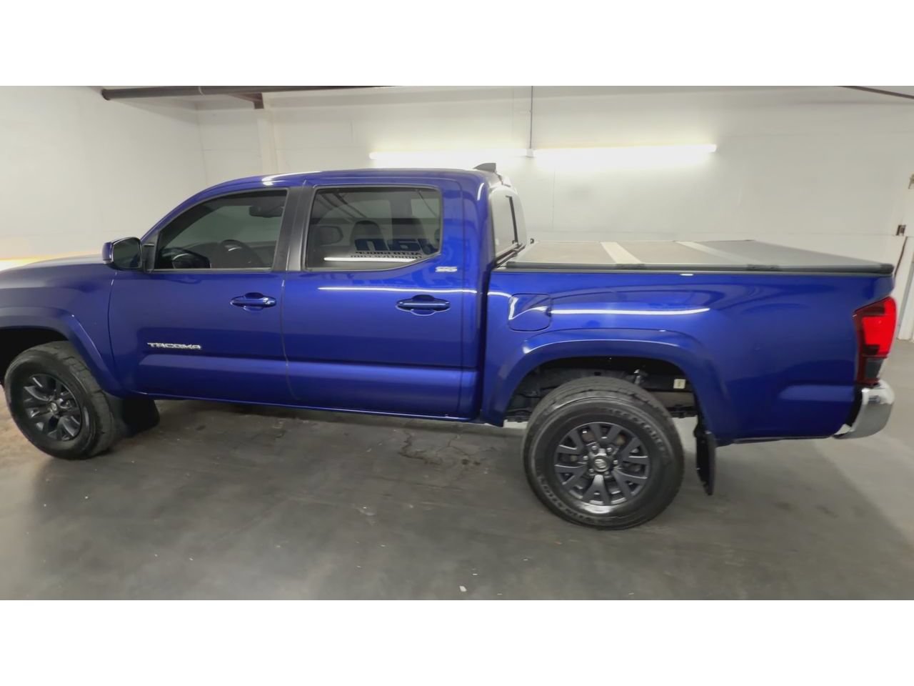Used 2023 Toyota Tacoma SR5 RWD image 6