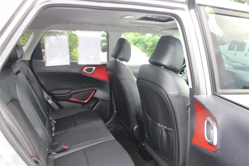 Used 2023 Kia Soul GT-Line image 14