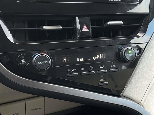 Used 2022 Toyota Camry LE image 32