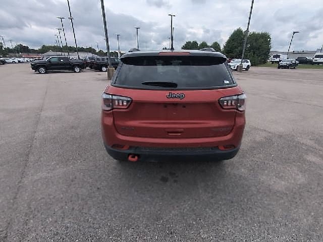 Used 2025 Jeep Compass Trailhawk AWD/4WD image 6