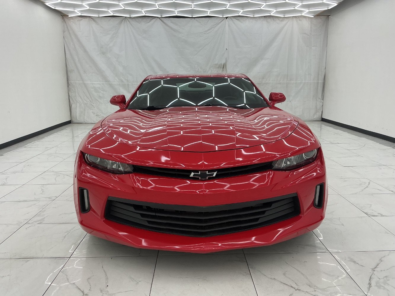 Used 2018 Chevrolet Camaro LT RWD image 5